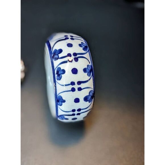 Antique Silver plated and porshlin napkin holders. Made in the Philippines - Picture 8 of 13